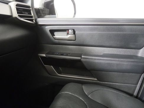 Used 2024 Toyota Tundra Limited image 30