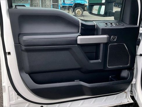 Used 2021 Ford F350 Platinum image 24