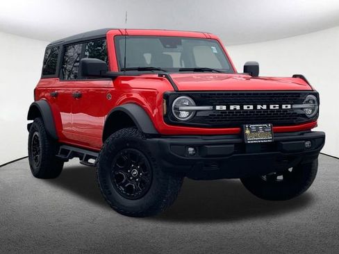 Used 2022 Ford Bronco Wildtrak image 2