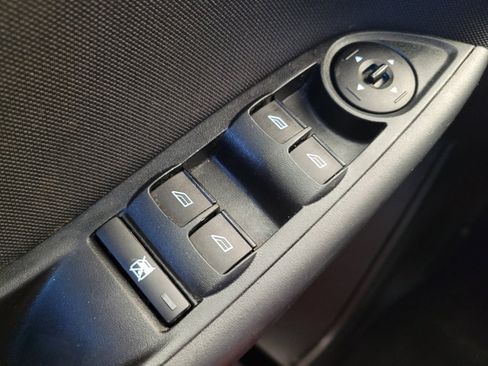 Used 2017 Ford Focus SE FWD image 27