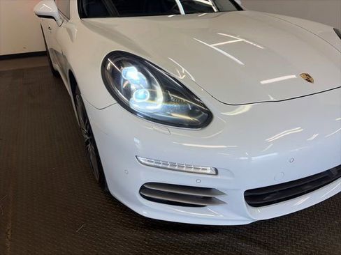 Used 2015 Porsche Panamera 4S image 2