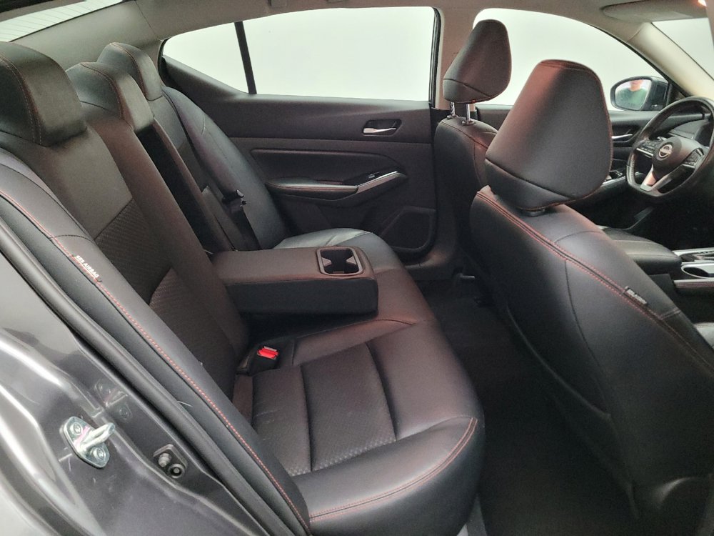 Used 2024 Nissan Altima 2.5 SR FWD image 19