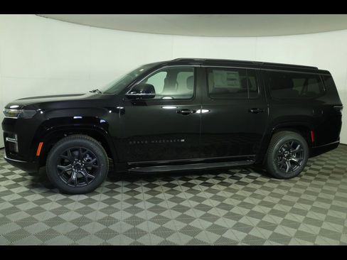New 2026 Jeep Grand Wagoneer L Limited AWD/4WD image 17
