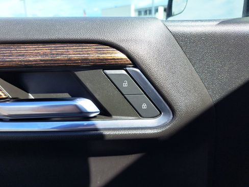 Used 2023 GMC Sierra 1500 SLE image 21