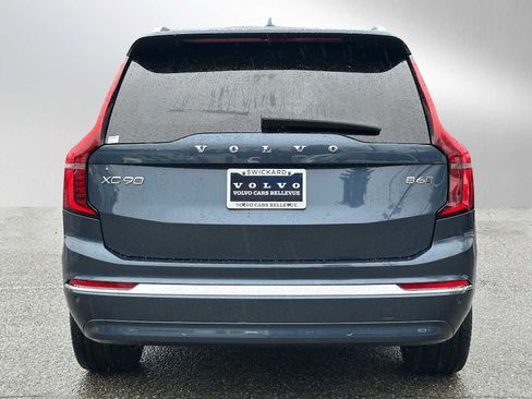 New 2026 Volvo XC90 B6 Plus w/ Protection Package image 4