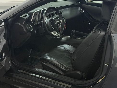 Used 2010 Chevrolet Camaro SS w/ LPO, Ground Effects Package RWD image 8