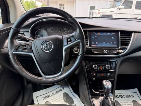 Used 2018 Buick Encore Sport Touring AWD/4WD image 11