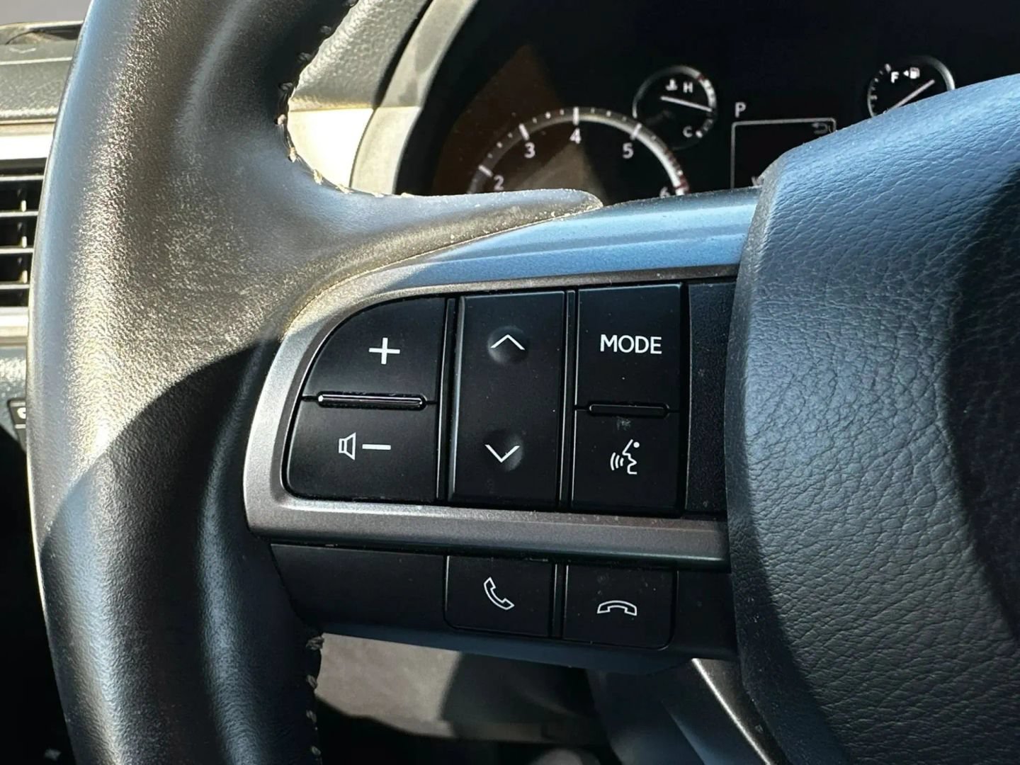 Used 2023 Lexus GX 460 Premium w/ Accessory Package AWD/4WD image 28