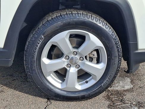 Used 2019 Jeep Compass Latitude w/ Popular Equipment Group image 12