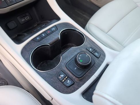 Used 2023 GMC Acadia Denali w/ Denali Ultimate Package image 29