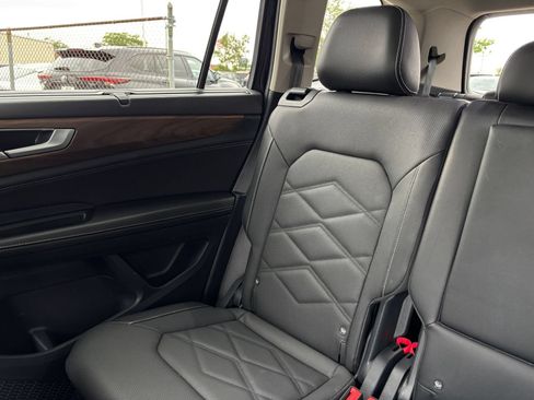 Used 2026 Volkswagen Atlas SE AWD/4WD image 44