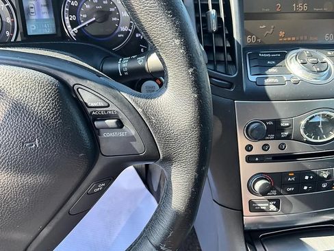 Used 2015 INFINITI Q40 AWD w/ Moonroof Package image 34