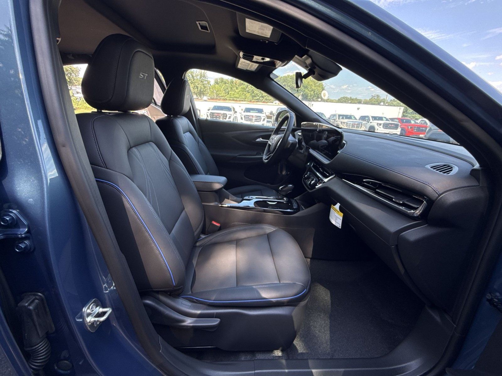New 2026 Buick Envista Sport Touring w/ Convenience I Package FWD image 24