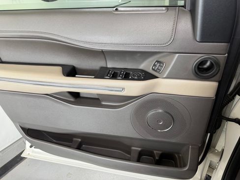 Used 2021 Ford Expedition Max XLT RWD image 16
