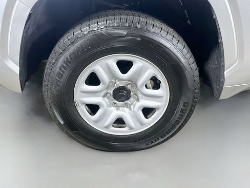 Used 2025 Toyota Tundra SR AWD/4WD image 8