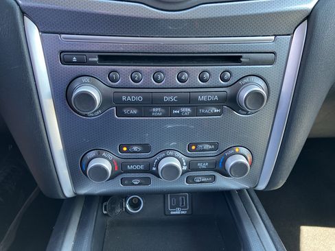 Used 2020 Nissan Pathfinder SL AWD/4WD image 20