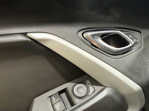 Used 2018 Chevrolet Camaro SS RWD image 17