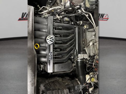 Used 2022 Volkswagen Atlas Cross Sport SE image 13