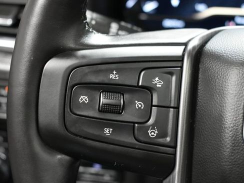 Used 2024 GMC Yukon XL Denali Ultimate AWD/4WD image 17
