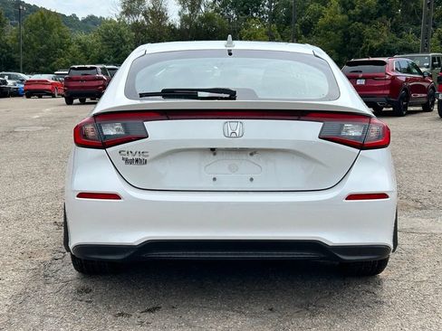 Used 2024 Honda Civic EX-L image 4