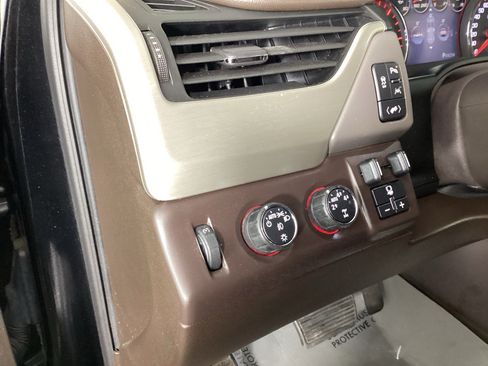 Used 2016 GMC Yukon Denali w/ Open Road Package AWD/4WD image 21