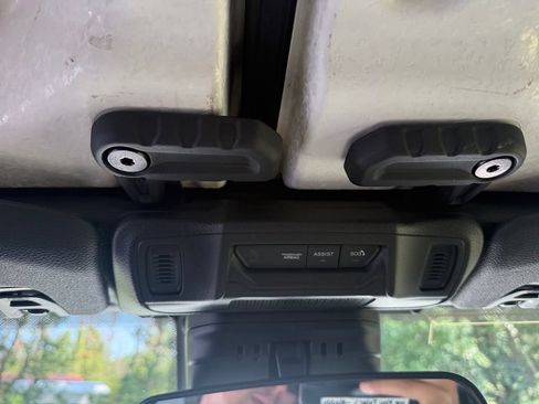 Used 2025 Jeep Gladiator Mojave w/ Safety Group AWD/4WD image 29