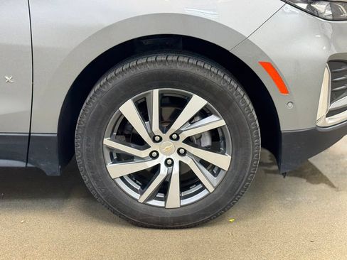 Used 2023 Chevrolet Equinox Premier AWD/4WD image 4