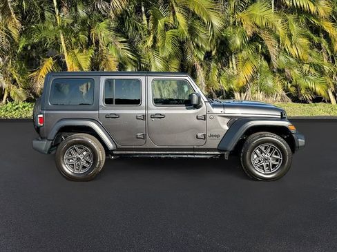 Used 2024 Jeep Wrangler Sport S image 4