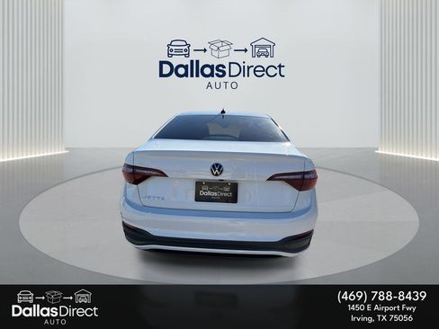 Used 2023 Volkswagen Jetta Sport image 7
