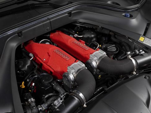 Used 2016 Ferrari California T RWD image 24