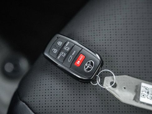 New 2026 Toyota Sienna Platinum image 51