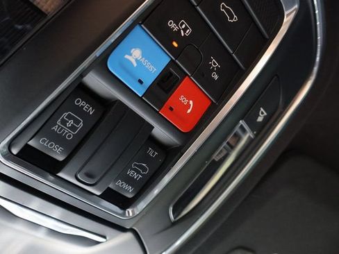 Used 2025 Jeep Grand Cherokee L Altitude AWD/4WD image 43