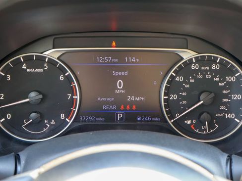 Used 2025 Nissan Altima 2.5 SV FWD image 11