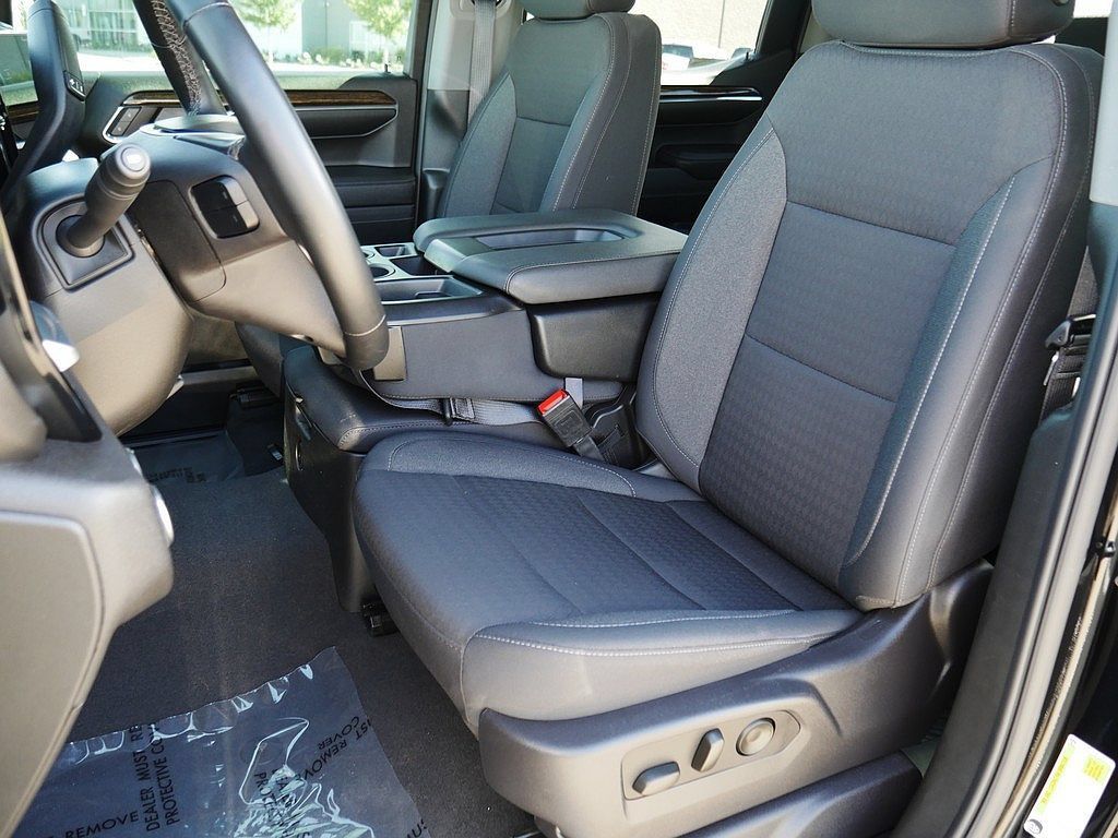 Used 2024 GMC Sierra 1500 SLE w/ X31 Off-Road Package AWD/4WD image 14
