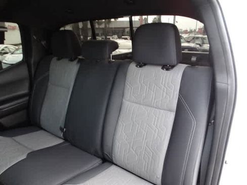 Used 2023 Toyota Tacoma TRD Off-Road image 21