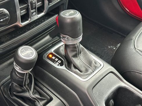 Used 2023 Jeep Wrangler Unlimited Sahara w/ Cold Weather Group image 25