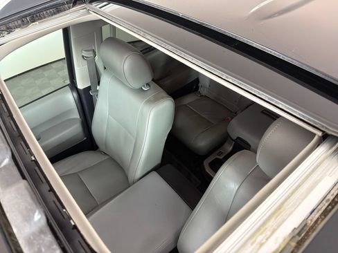 Used 2019 Toyota Sequoia Platinum w/ Carpet Mat Package (TMS) AWD/4WD image 9
