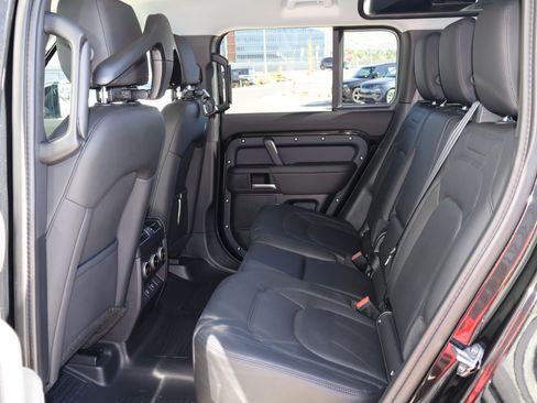 Used 2025 Land Rover Defender 110 S AWD/4WD image 29