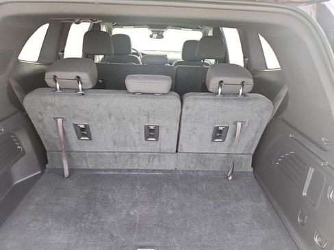 Used 2025 GMC Acadia Elevation image 19