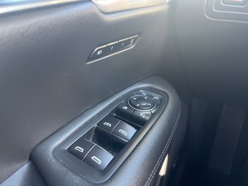 Used 2023 Cadillac XT6 Premium Luxury w/ Technology Package image 22