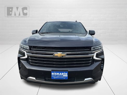 Used 2023 Chevrolet Suburban LT image 2