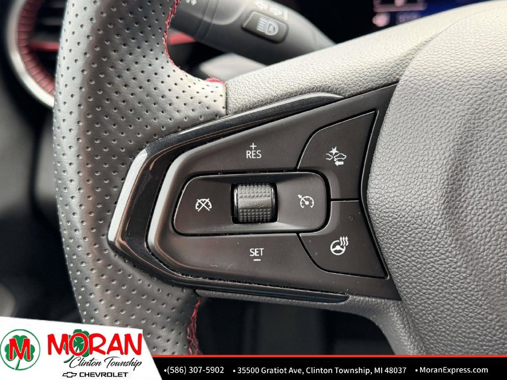 Used 2025 Chevrolet Trax RS w/ Driver Confidence Package FWD image 26