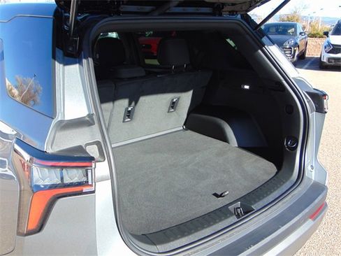 Used 2025 Chevrolet Equinox LT w/ Safety and Technology Package image 24