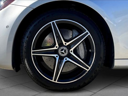 Used 2018 Mercedes-Benz E 300 image 10