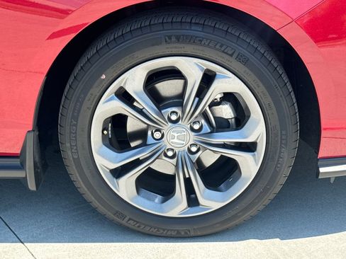 Used 2023 Honda Accord EX image 11