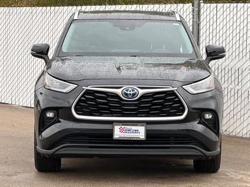 Used 2020 Toyota Highlander XLE image 6