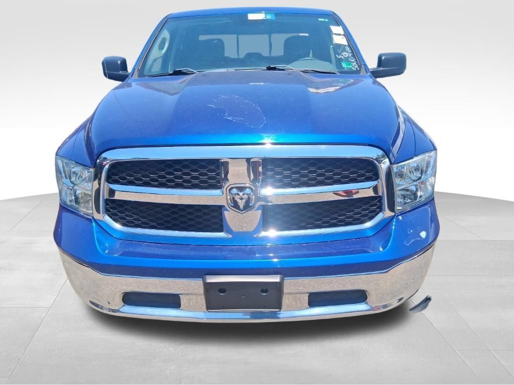 Used 2019 RAM 1500 Classic SLT AWD/4WD image 2