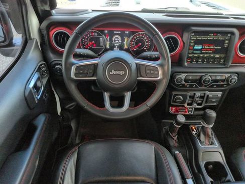 Used 2022 Jeep Gladiator Rubicon AWD/4WD image 16