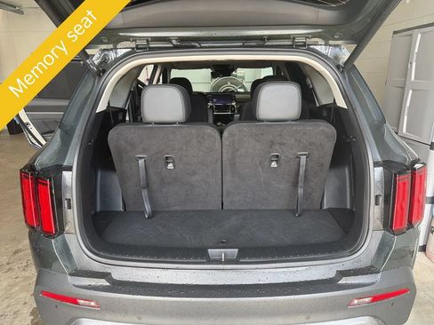 Certified 2023 Kia Sorento SX Prestige AWD/4WD image 13