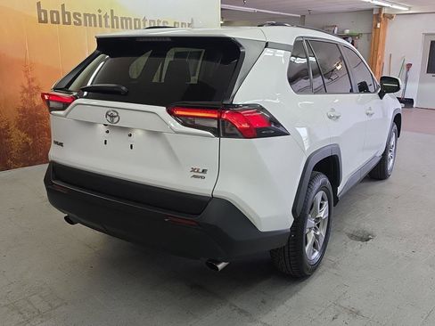 Used 2022 Toyota RAV4 XLE image 20